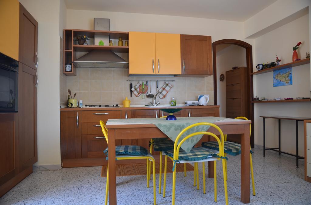 Casa Susanna Fondachello  Extérieur photo