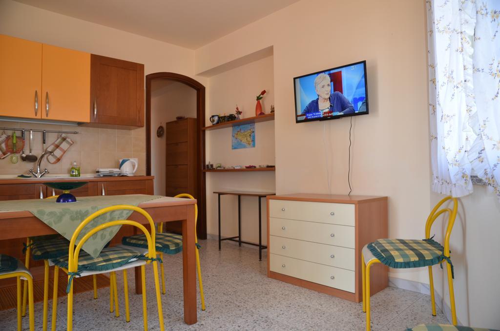 Casa Susanna Fondachello  Extérieur photo