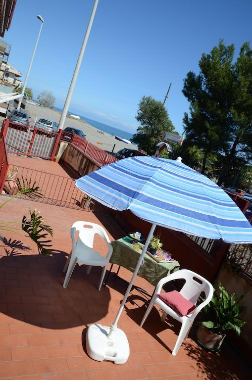 Casa Susanna Fondachello  Extérieur photo